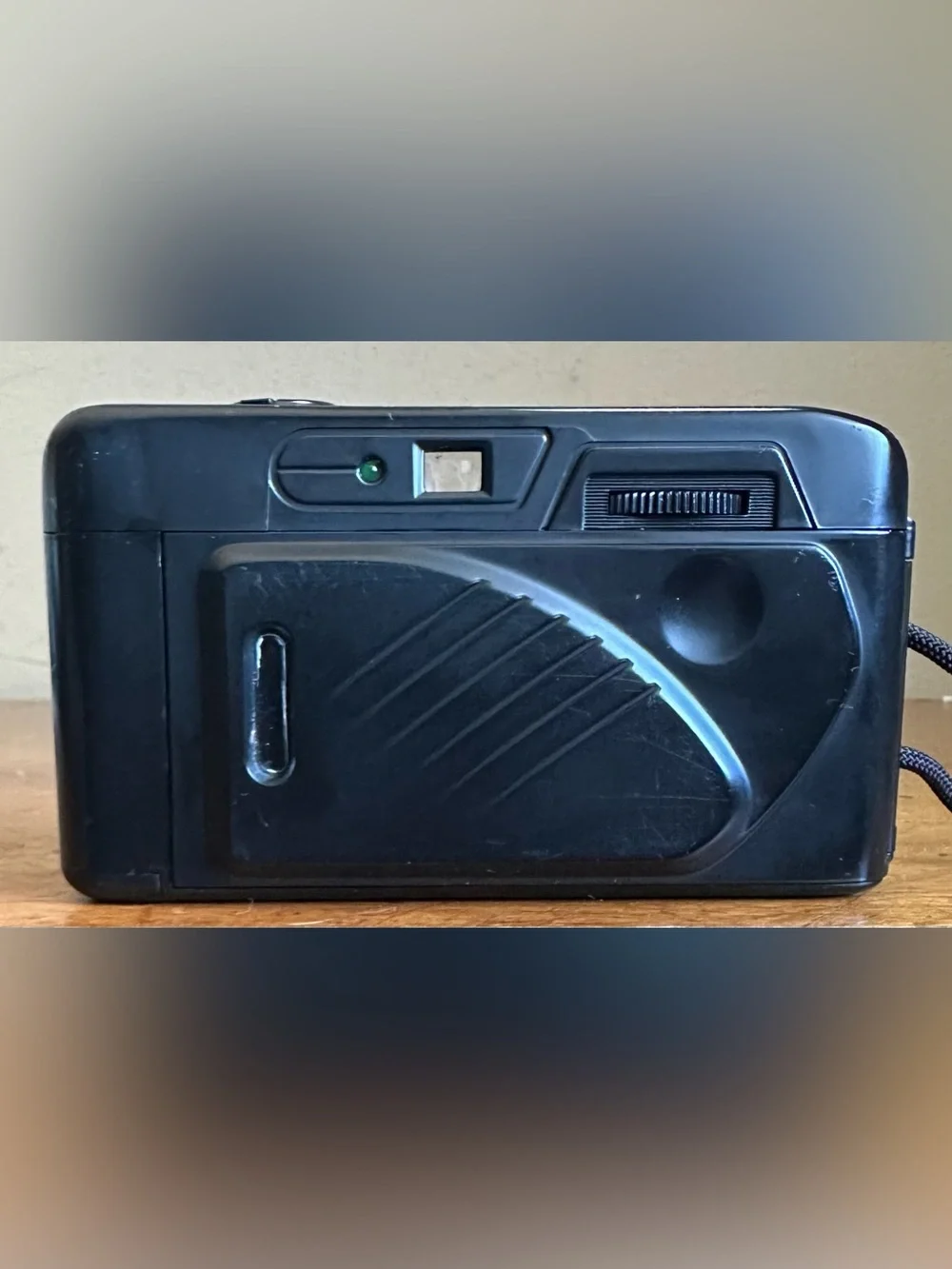 Brayant BX-400 Focus Free Point & Shoot 35mm Compact Film Camera